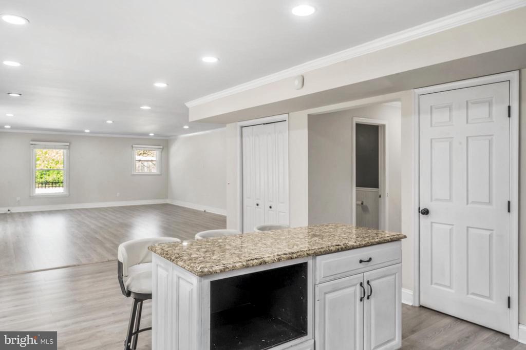 7777 HARMER COURT