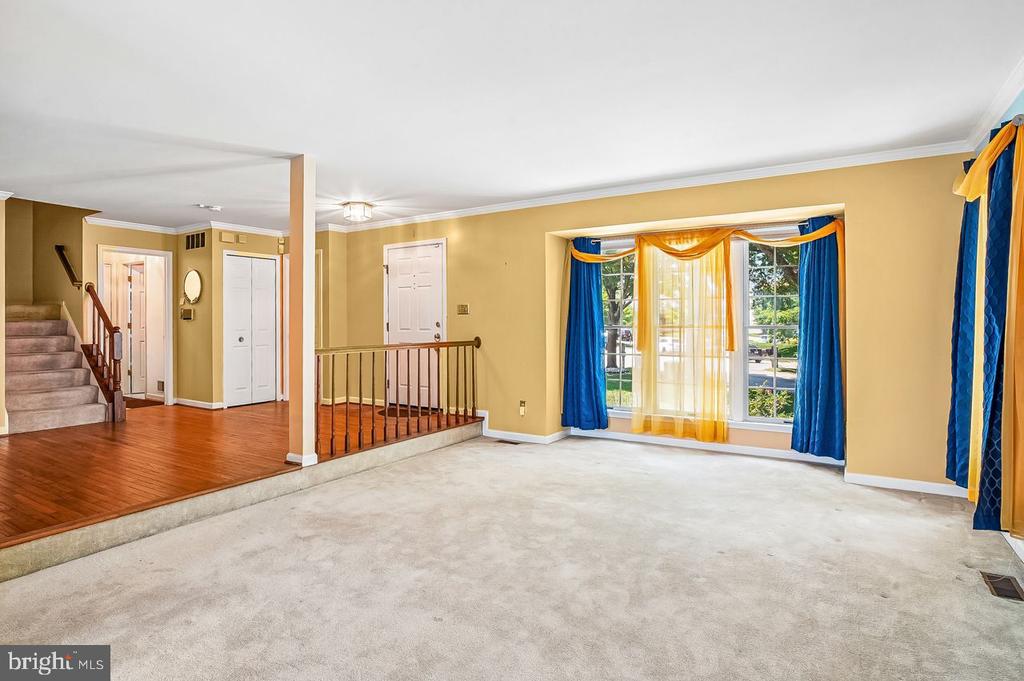 2012 BUNKER HILL COURT