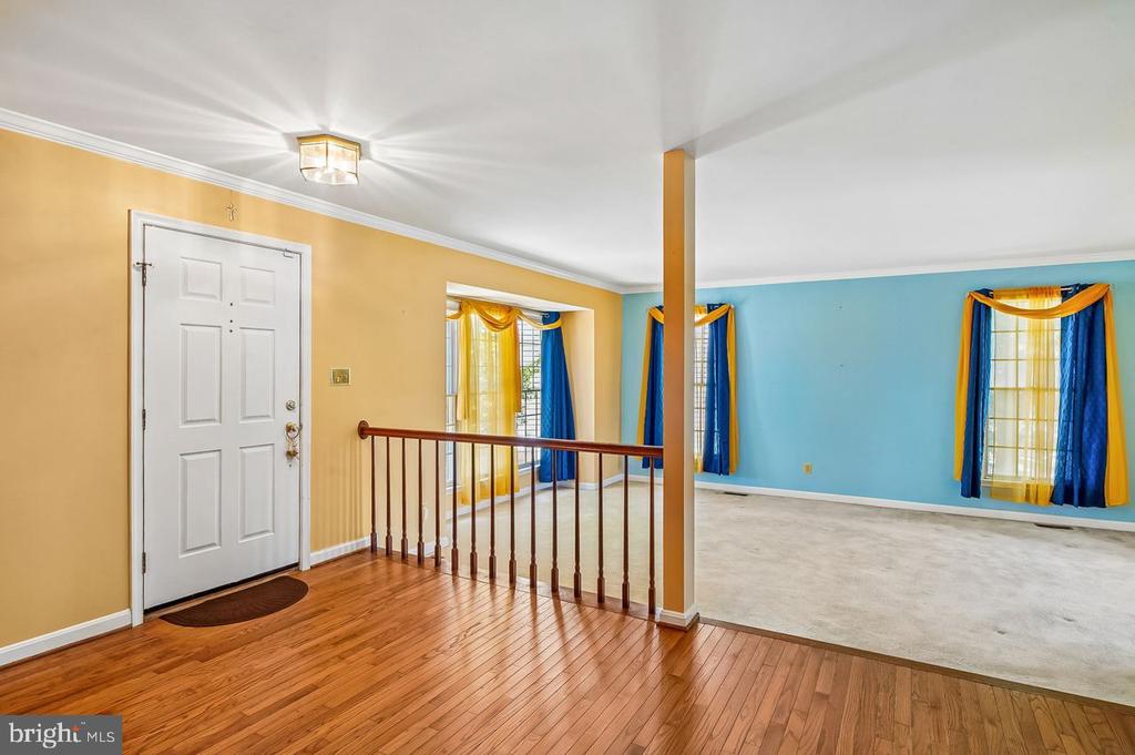 2012 BUNKER HILL COURT