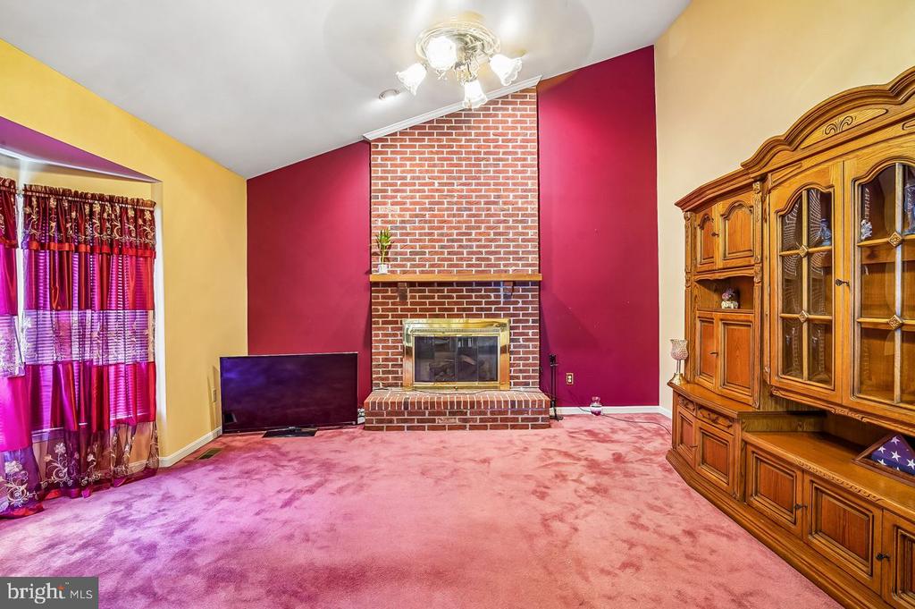 2012 BUNKER HILL COURT