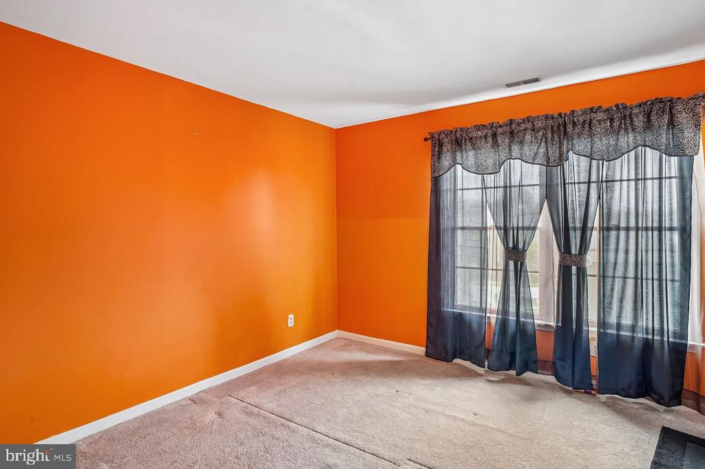 2012 BUNKER HILL COURT