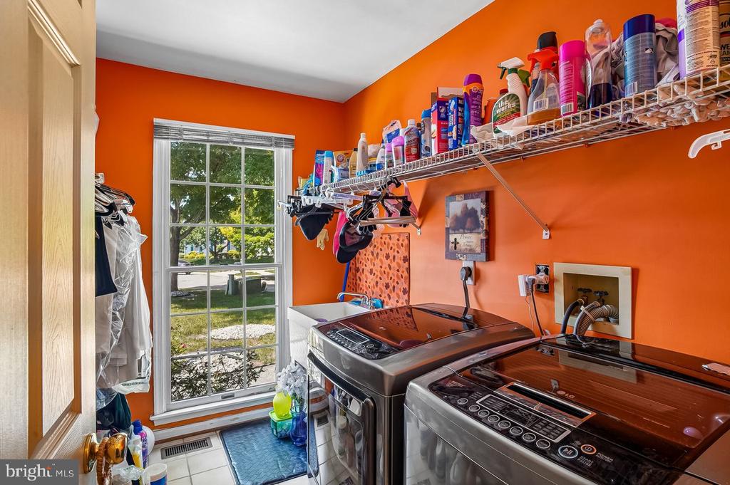 2012 BUNKER HILL COURT