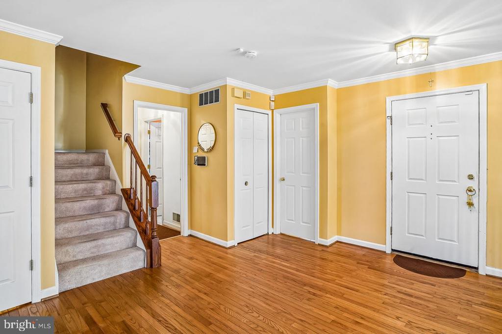 2012 BUNKER HILL COURT