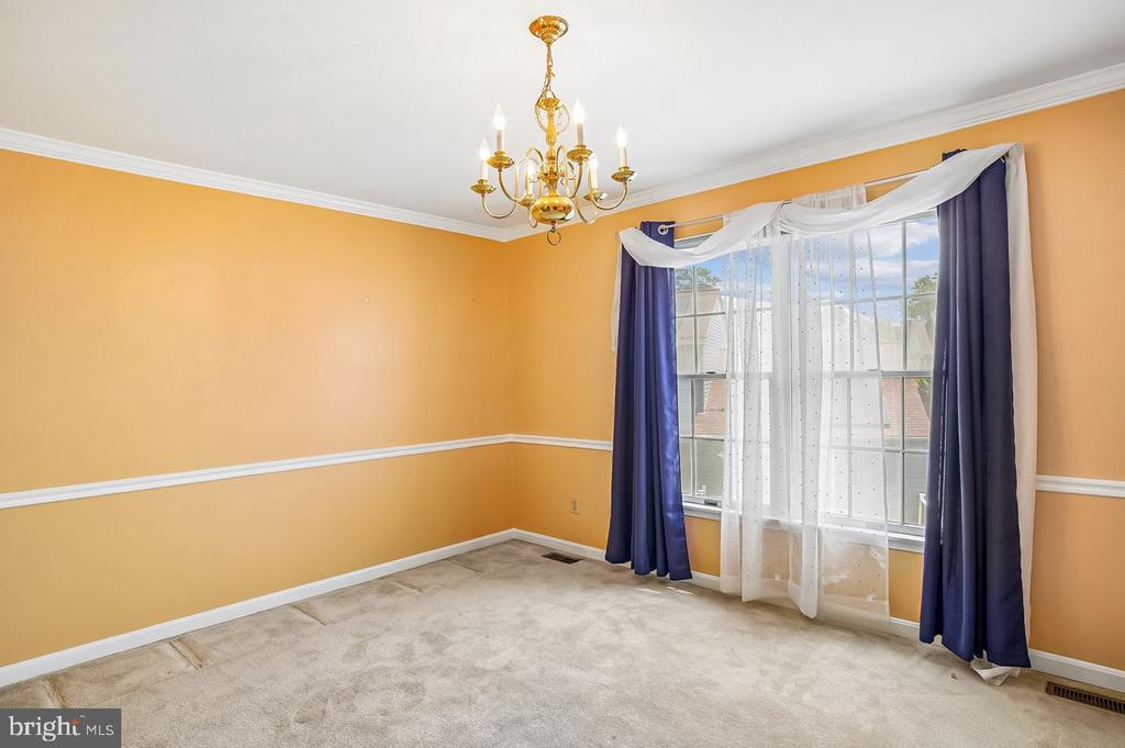 2012 BUNKER HILL COURT