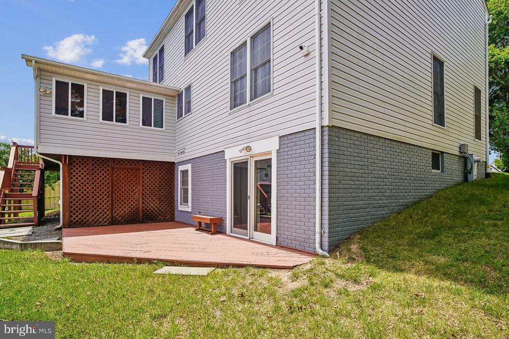 2012 BUNKER HILL COURT