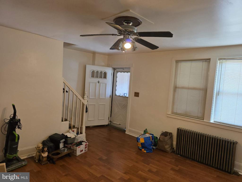 237 W MEADOW ROAD
