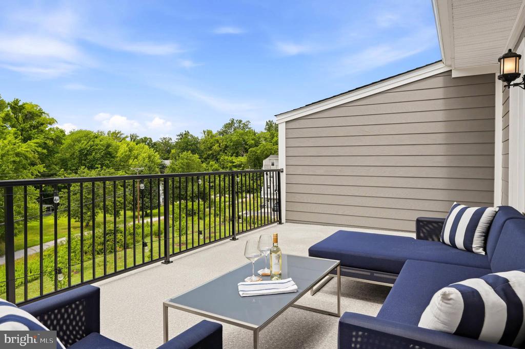 124 TREBLIS WAY