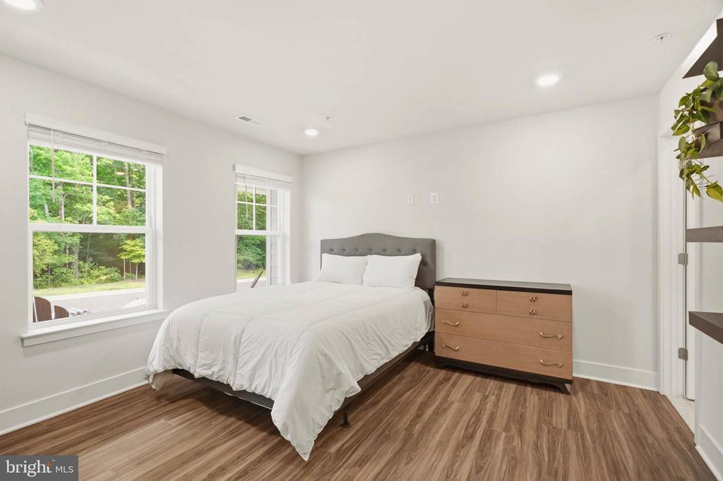 124 TREBLIS WAY
