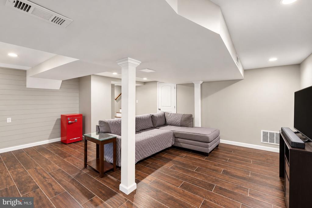 708 SEAGROVE ROAD