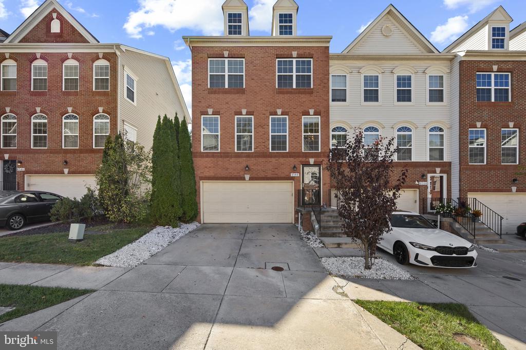 8548 CROOKED TREE LANE