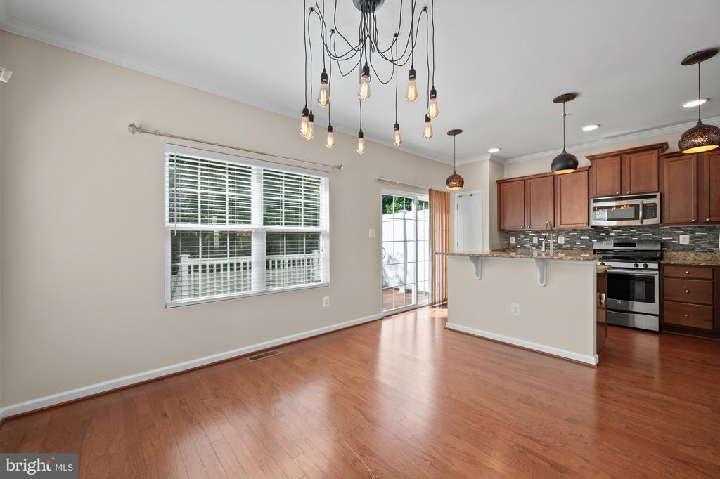 8548 CROOKED TREE LANE
