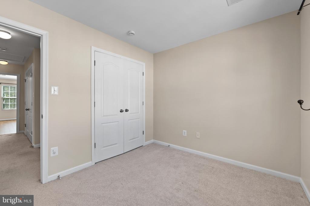 8548 CROOKED TREE LANE