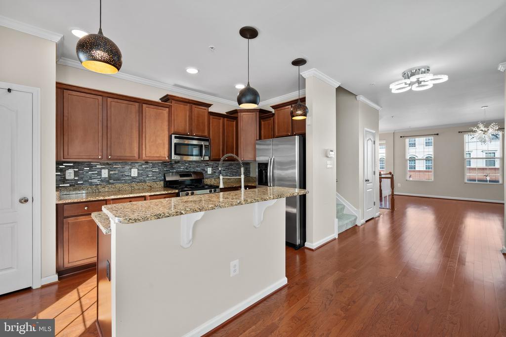 8548 CROOKED TREE LANE