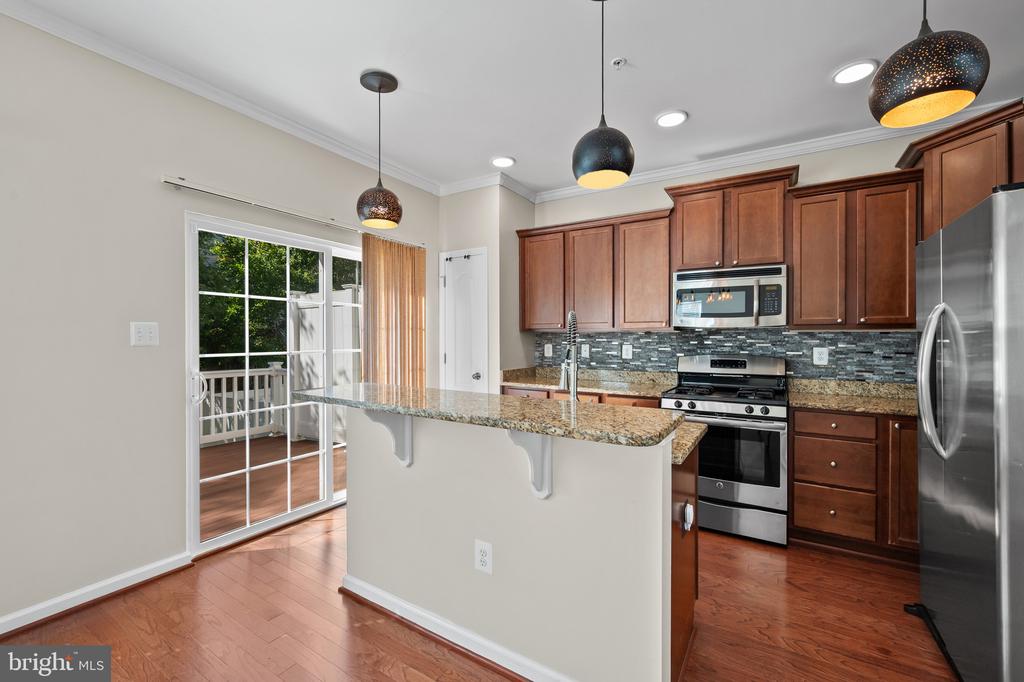 8548 CROOKED TREE LANE