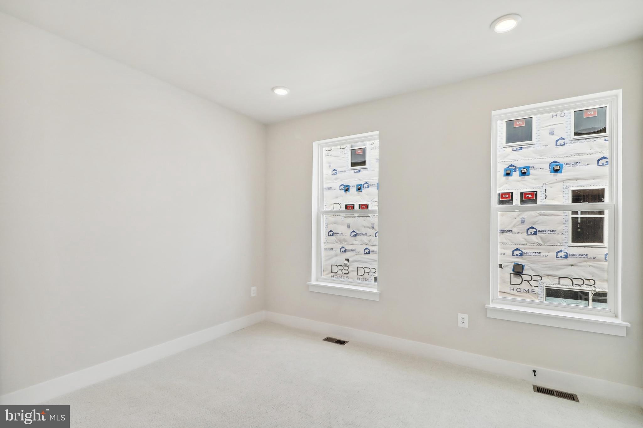104 Glass Ln