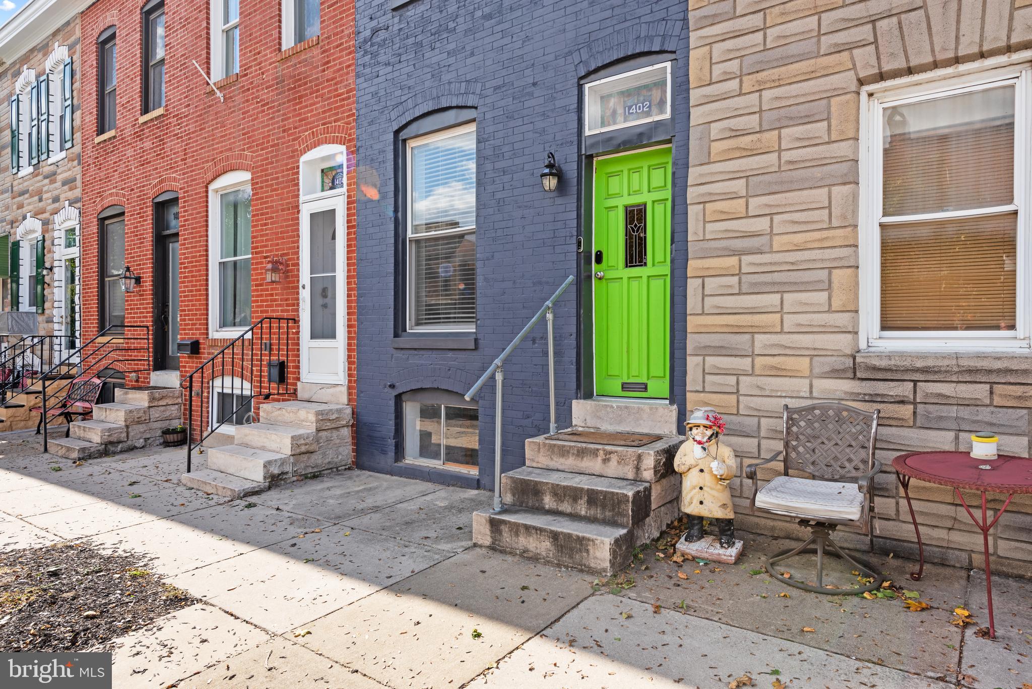 1402 Decatur St