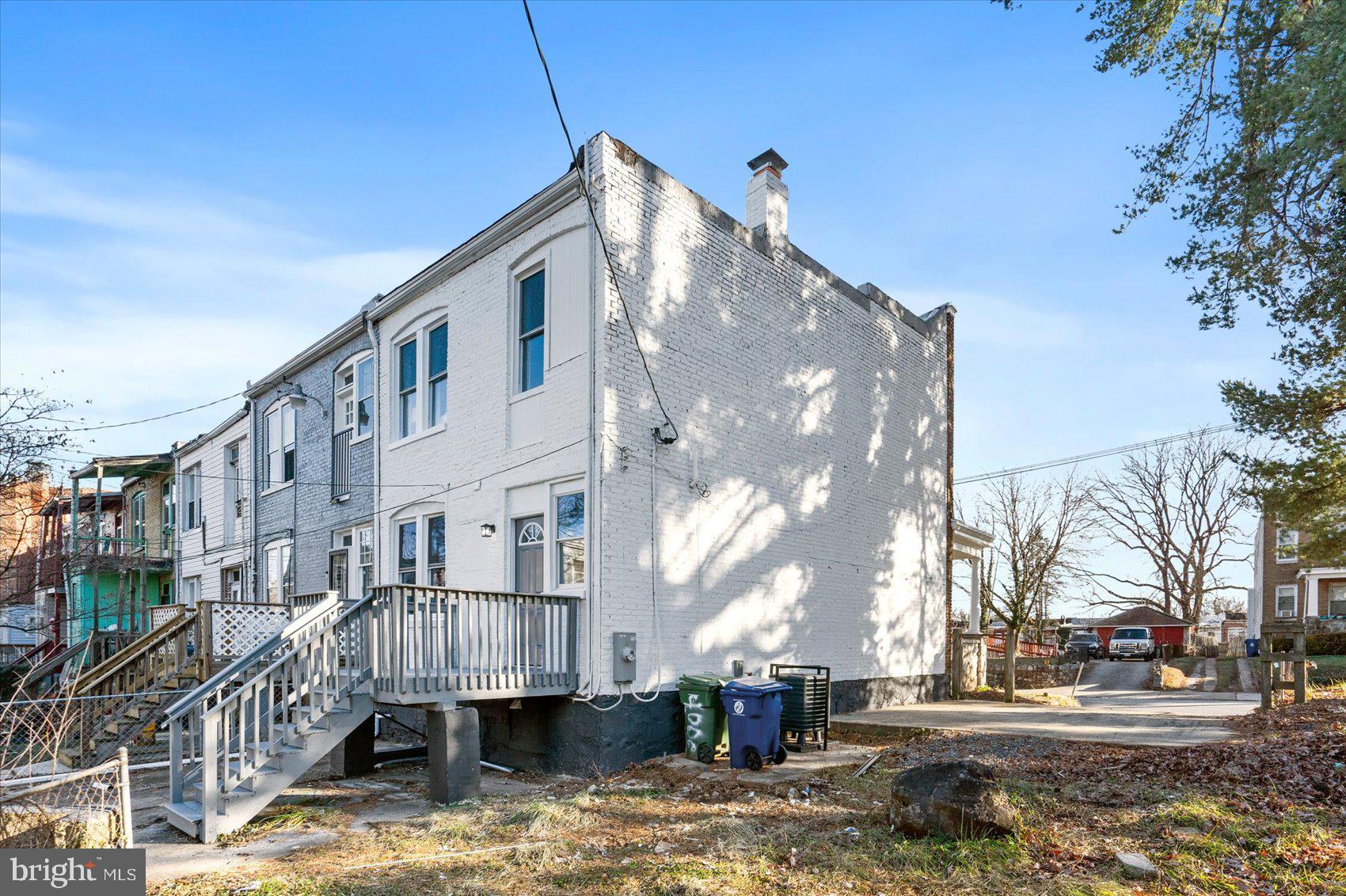 4114 W Forest Park Ave