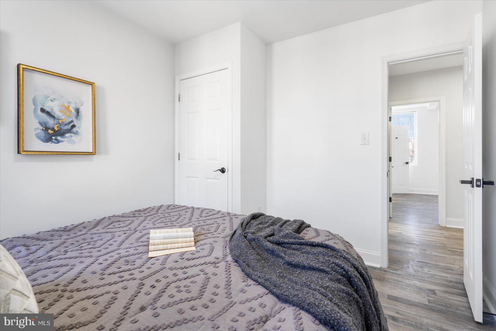 4114 W Forest Park Ave