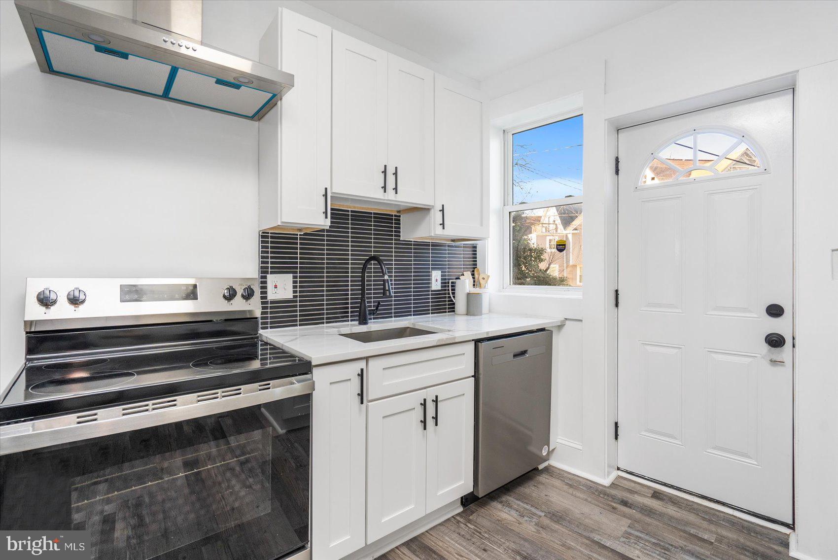 4114 W Forest Park Ave