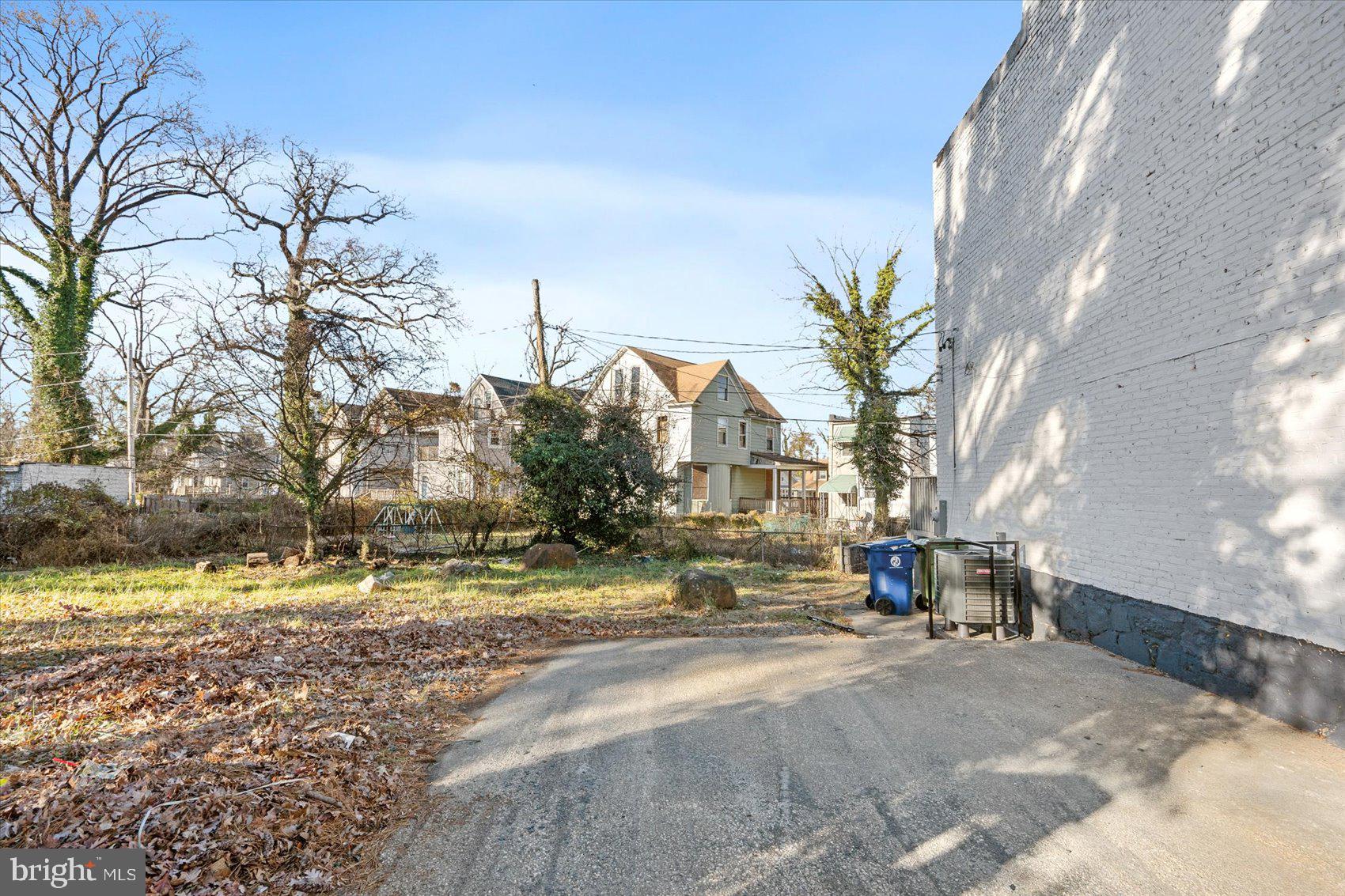 4114 W Forest Park Ave