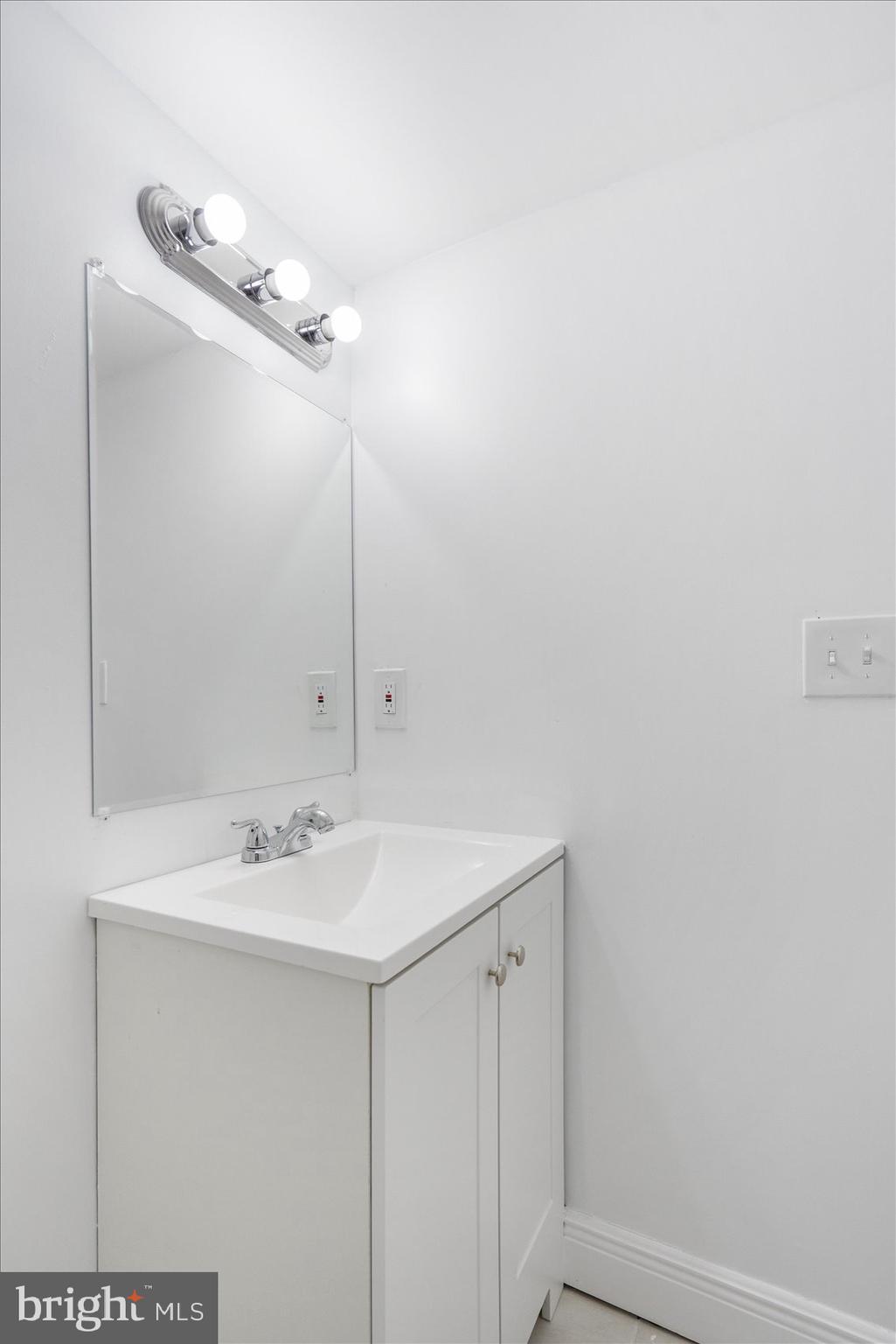 4114 W Forest Park Ave