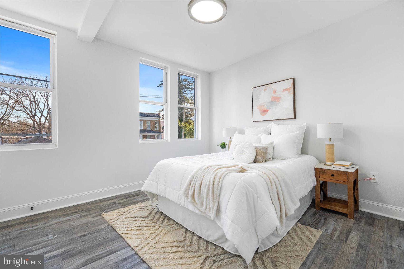 4114 W Forest Park Ave