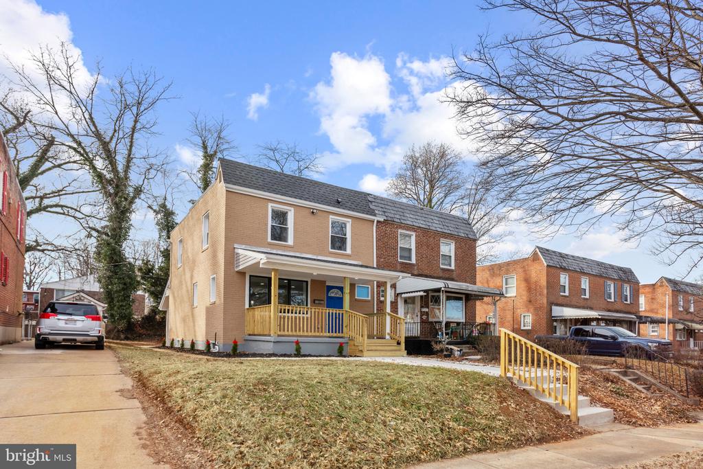 5525 Belle Ave