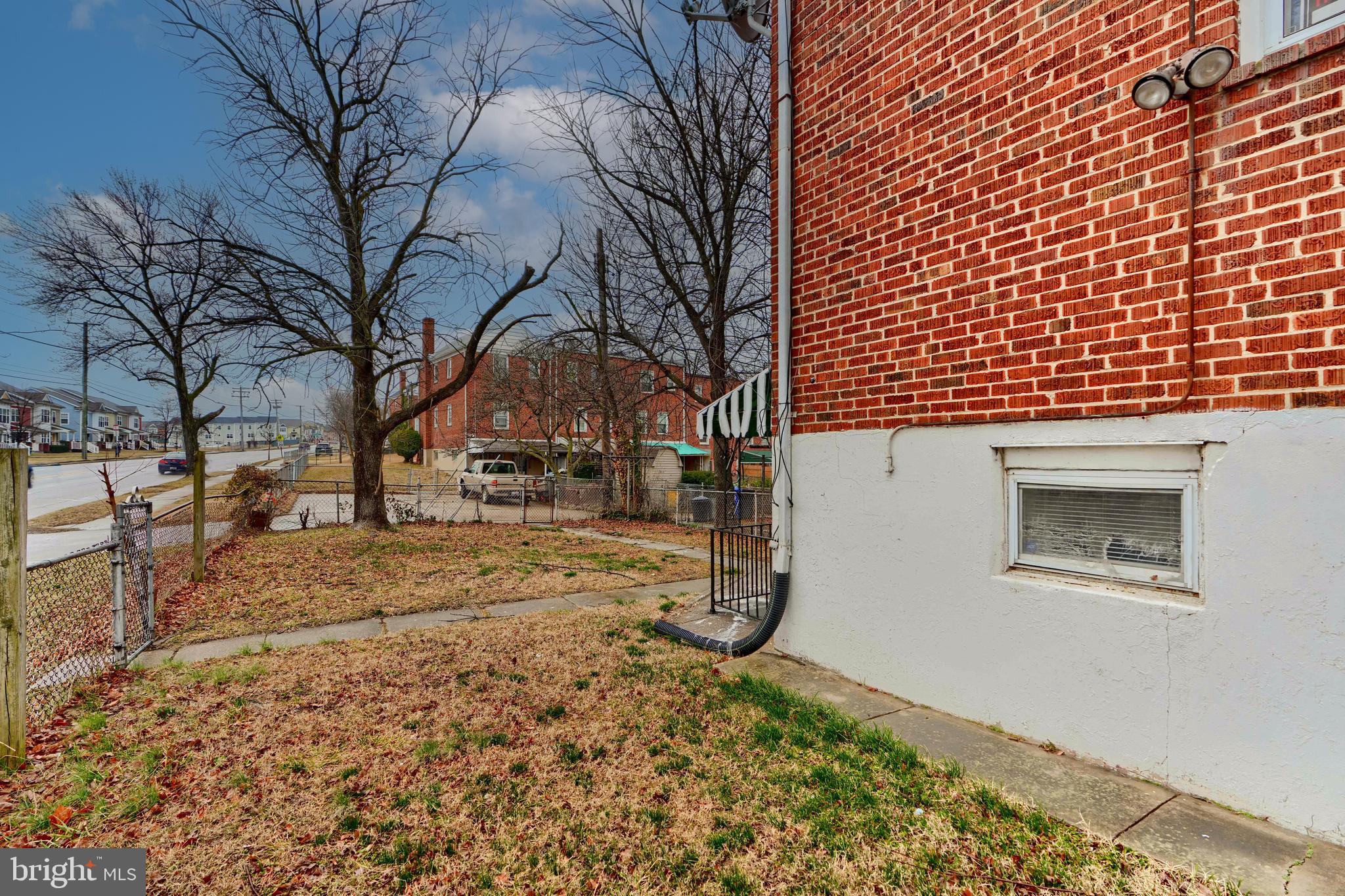 4131 Ardley Ave