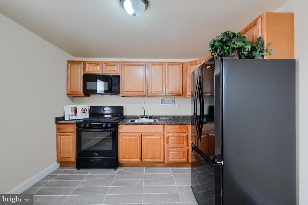 4131 Ardley Ave