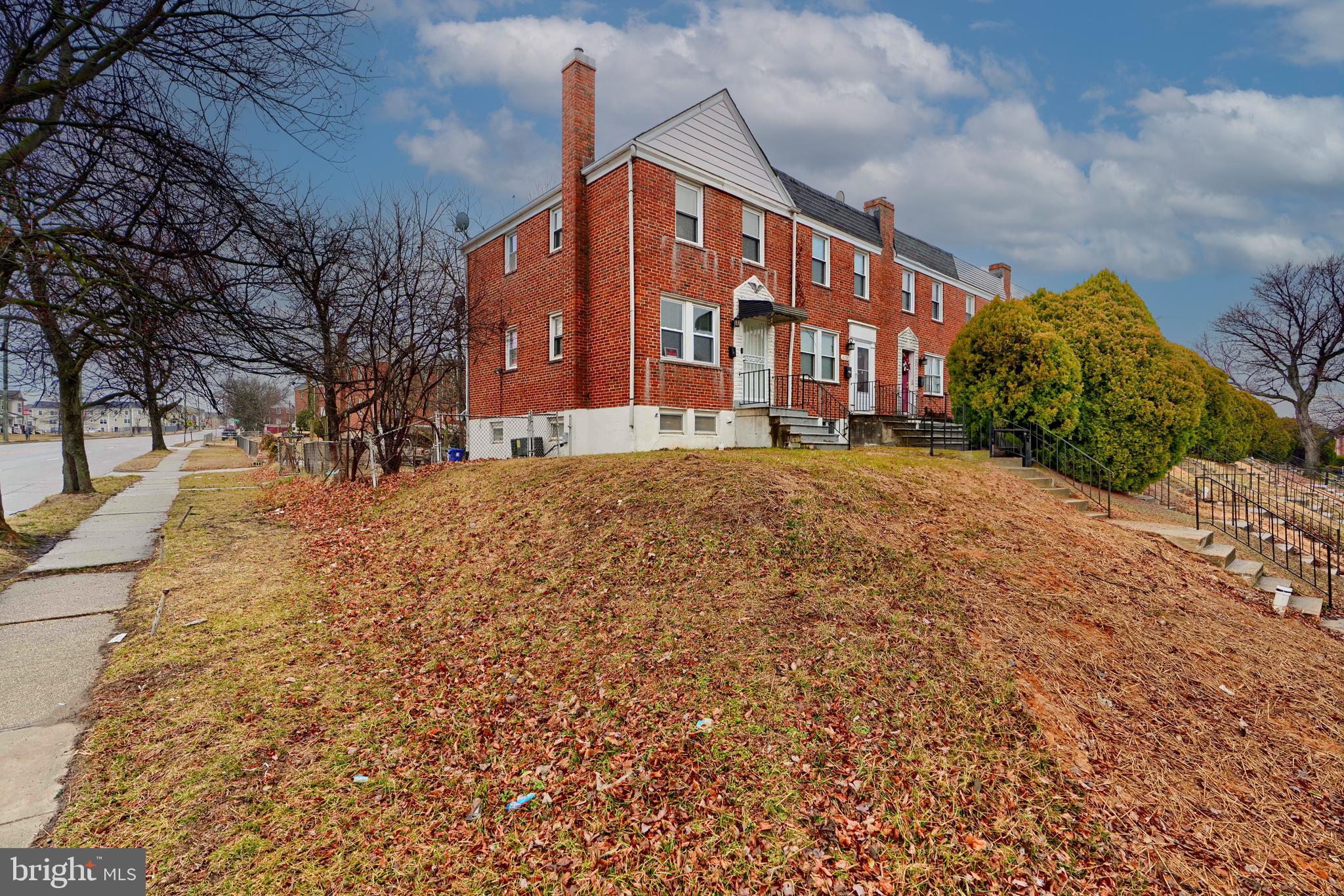 4131 Ardley Ave
