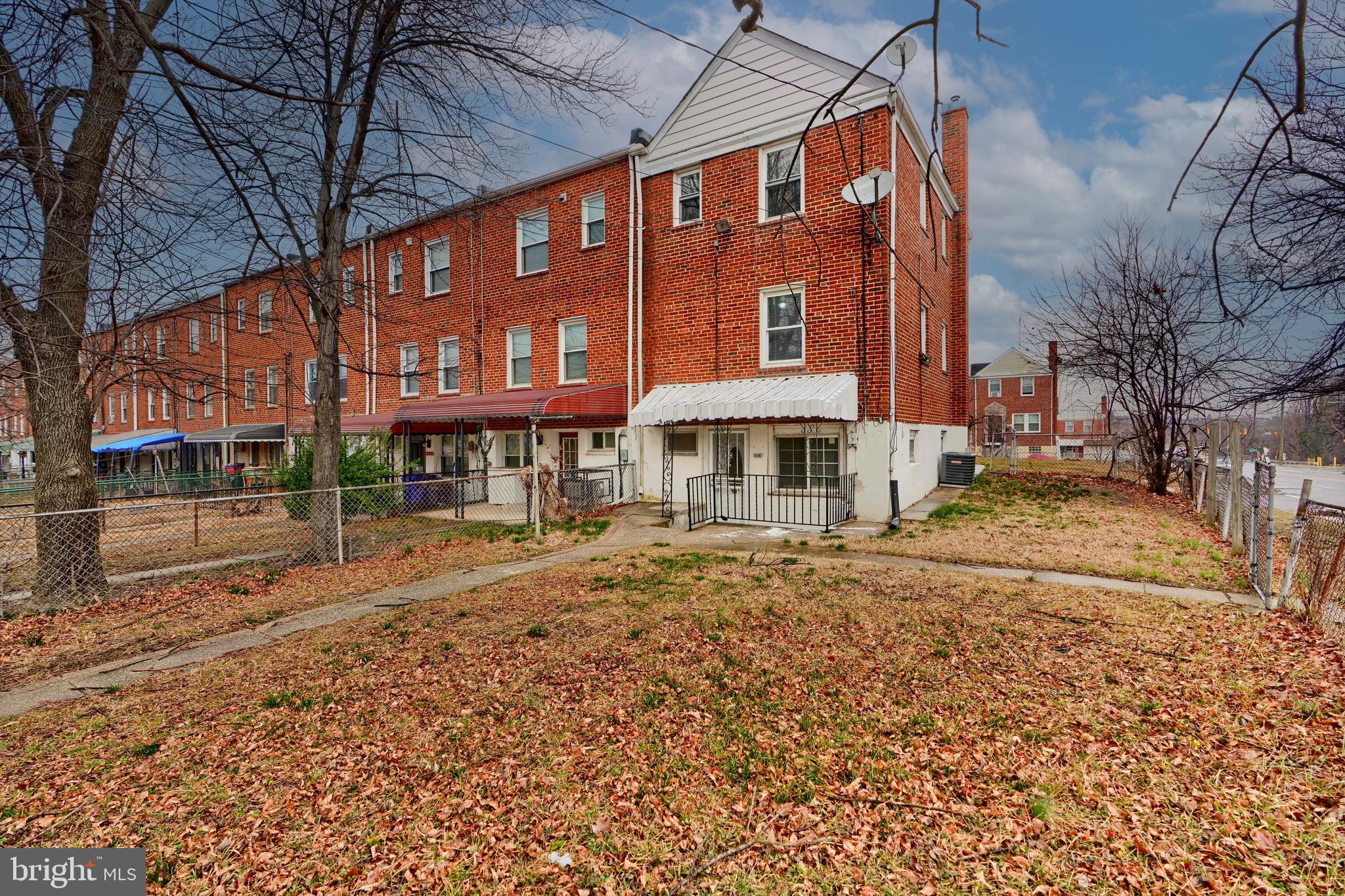 4131 Ardley Ave