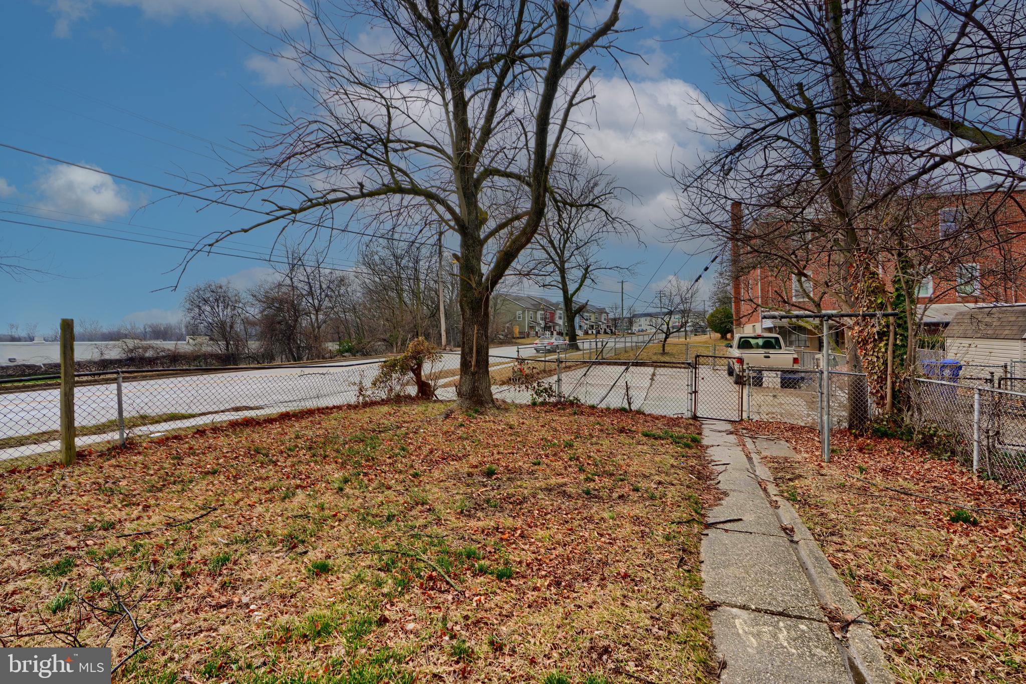 4131 Ardley Ave