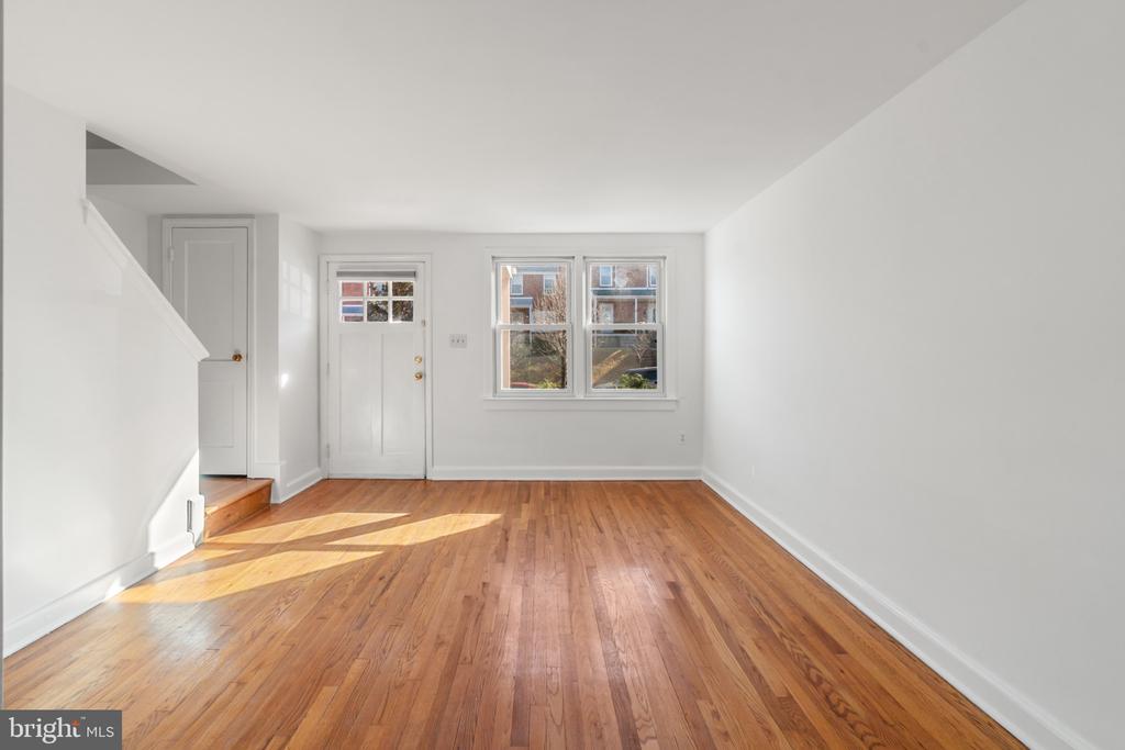 1046 Rockhill Ave