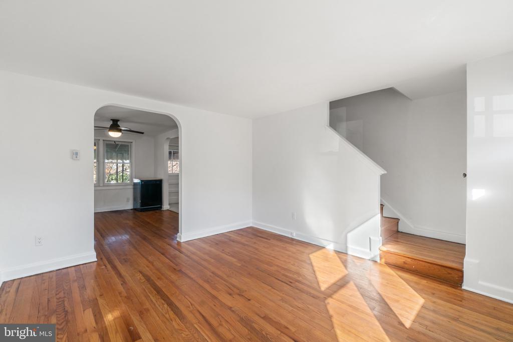 1046 Rockhill Ave