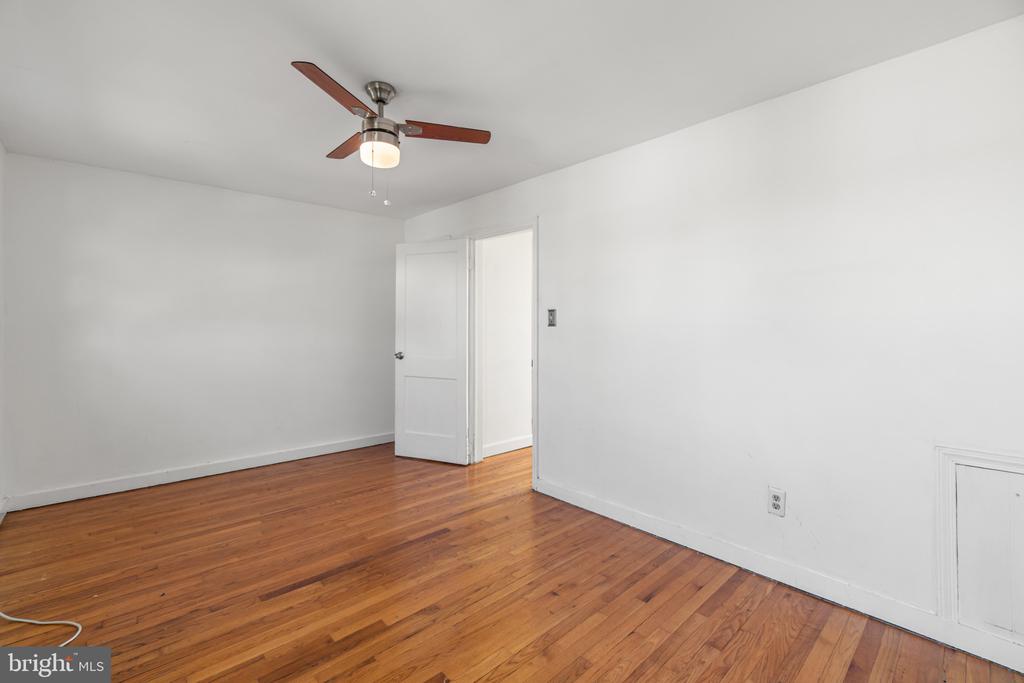 1046 Rockhill Ave