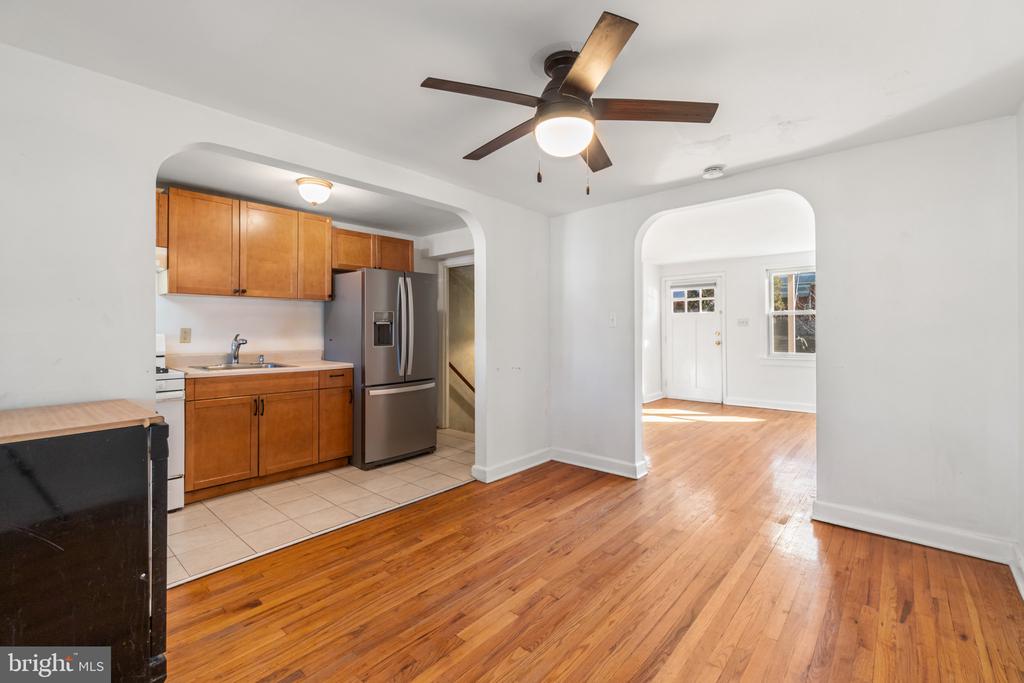 1046 Rockhill Ave
