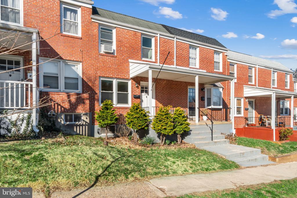 1046 Rockhill Ave