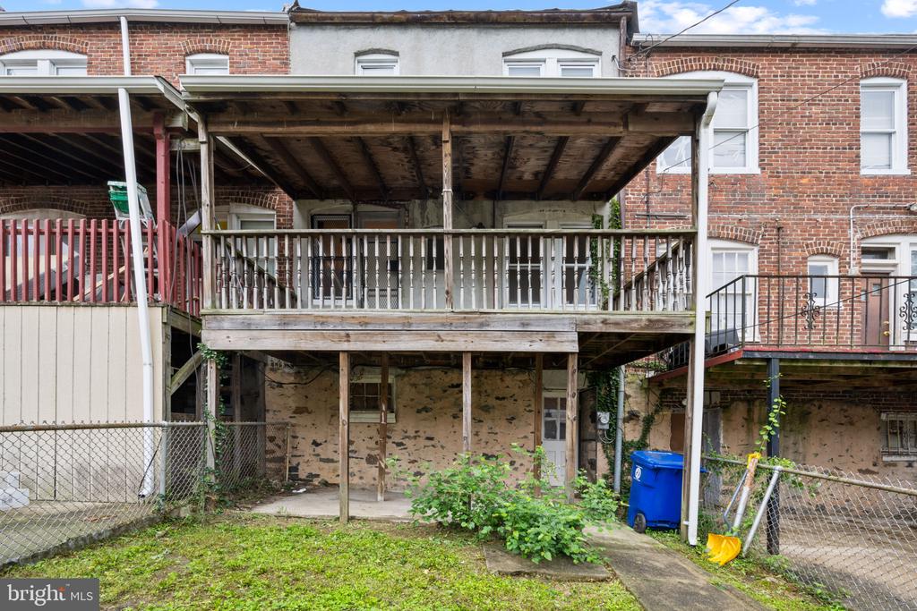 3212 Normount Ave