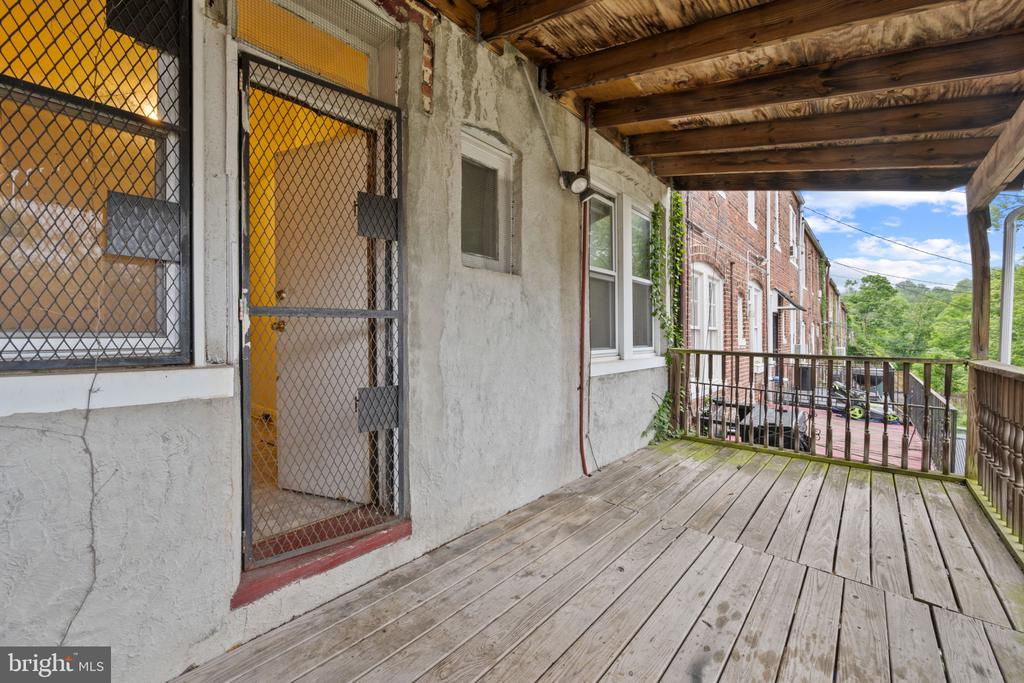 3212 Normount Ave