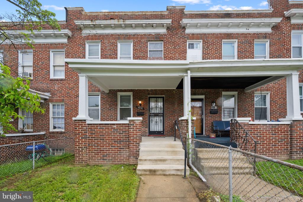3212 Normount Ave
