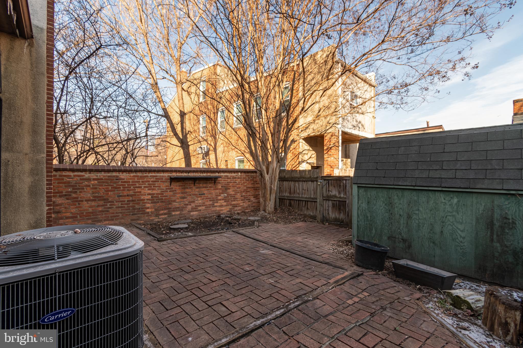 205 Scott St