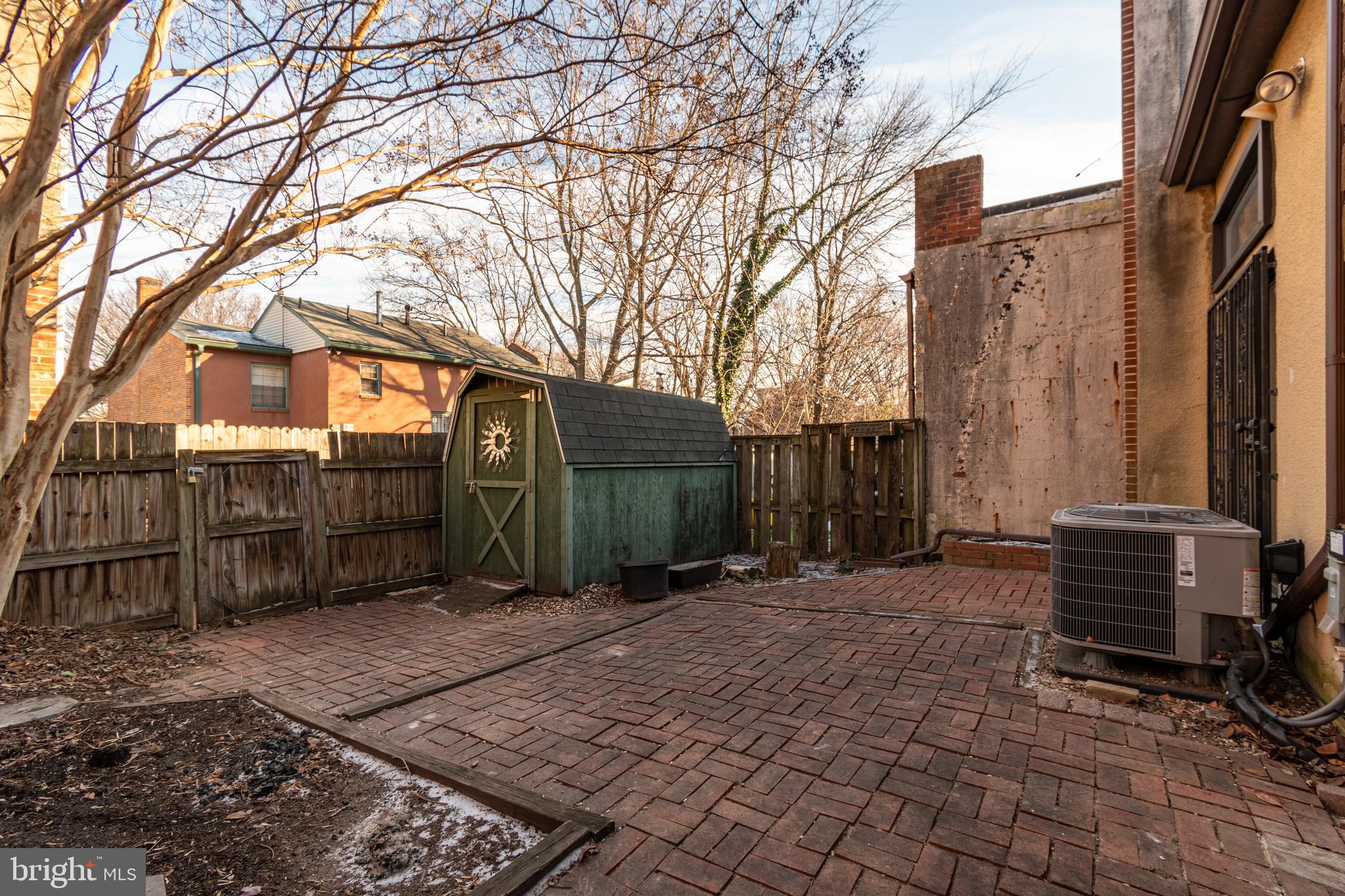 205 Scott St