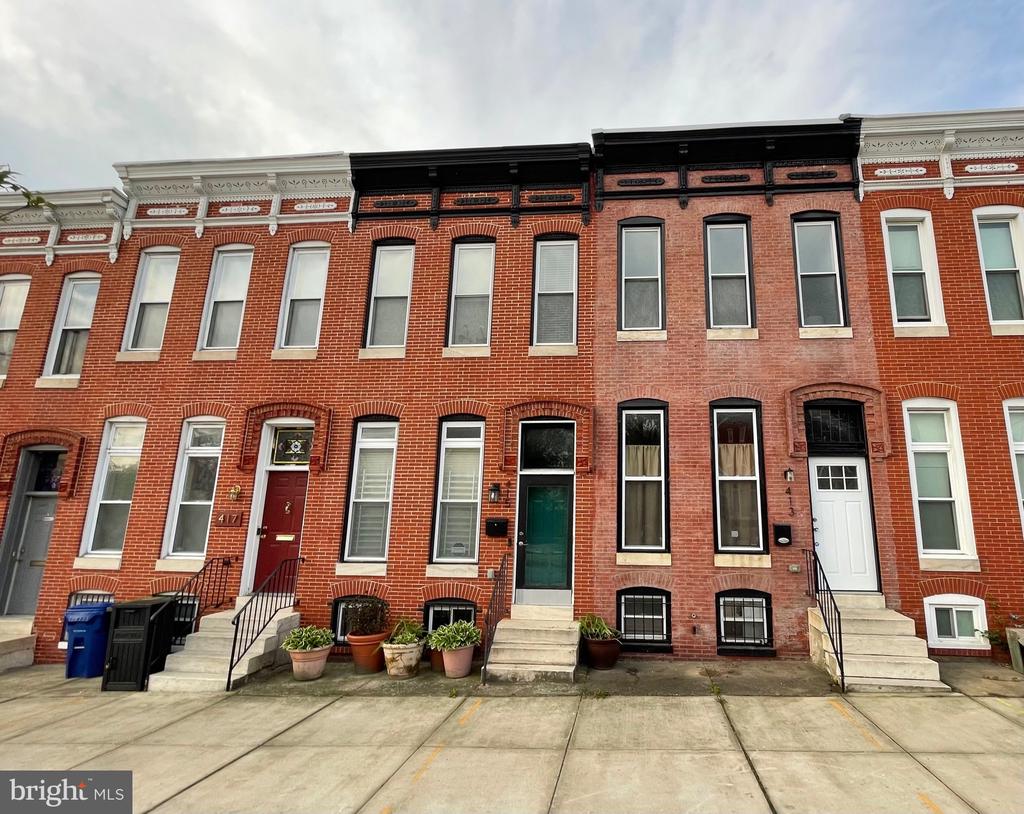 413 E North Ave