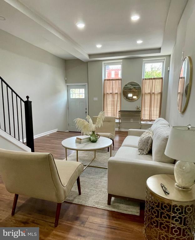 413 E North Ave