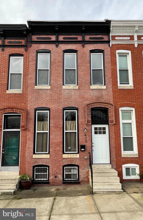 413 E North Ave