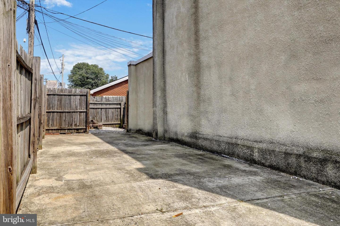 115 Parkin St