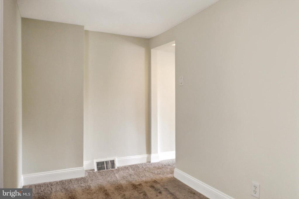 115 Parkin St