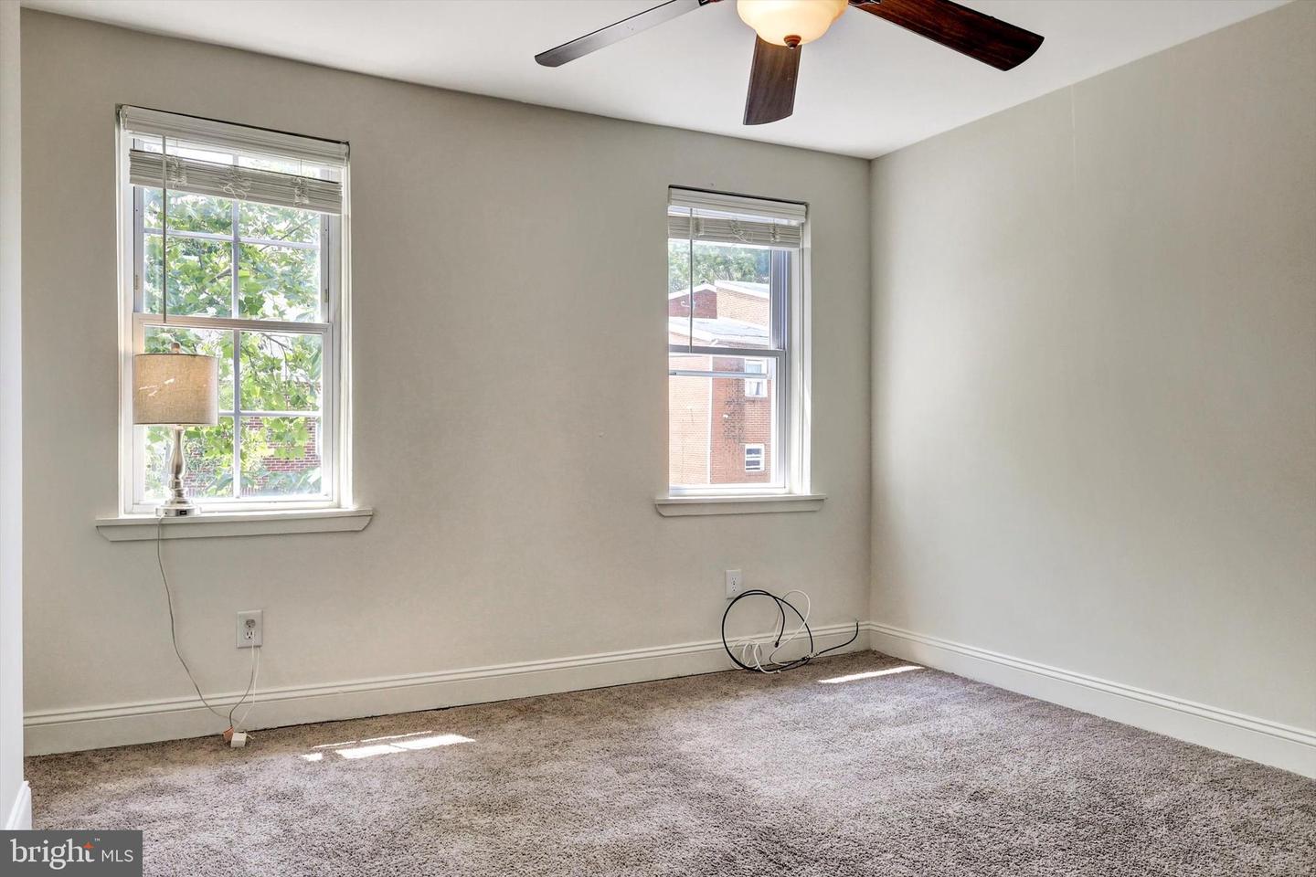 115 Parkin St