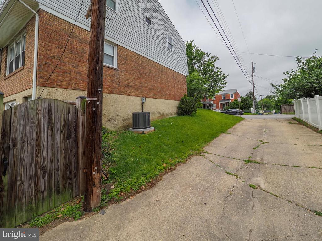 3607 CLARENELL RD