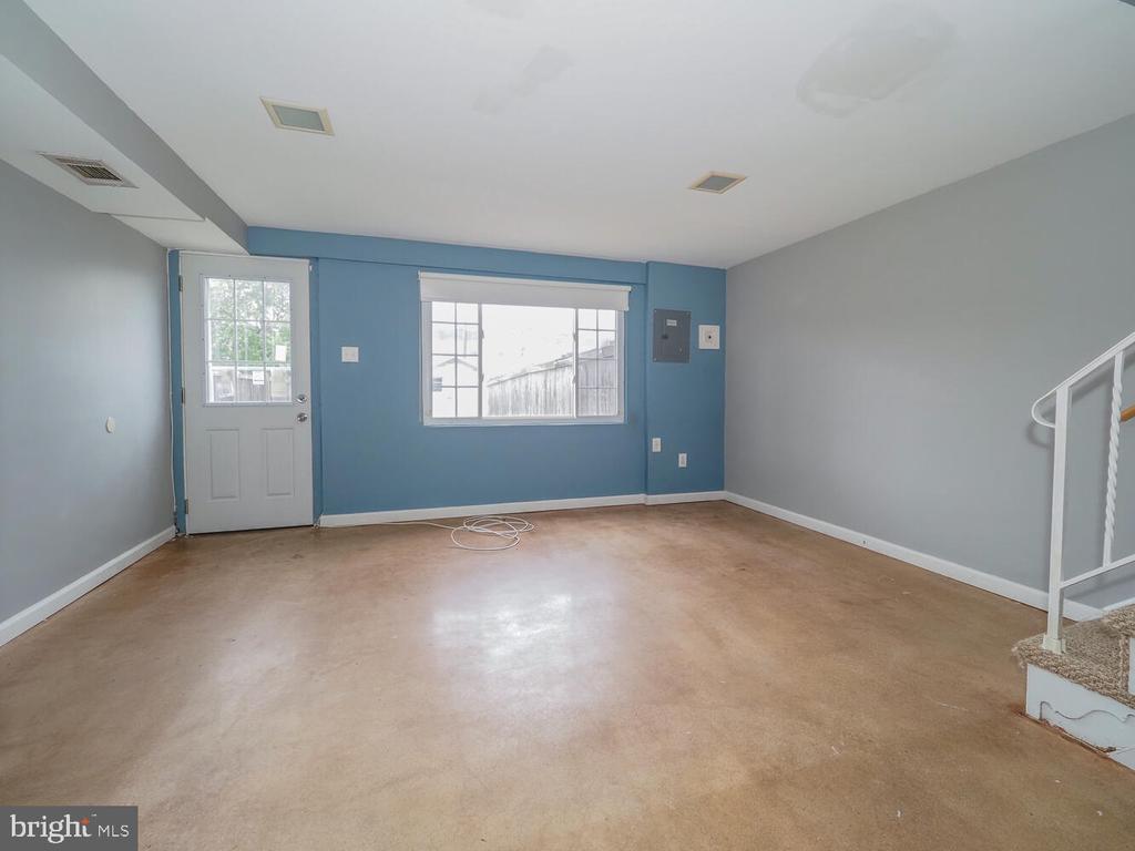3607 CLARENELL RD